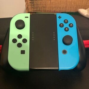 Nintendo Joy-Con Controllers - Blue and Green